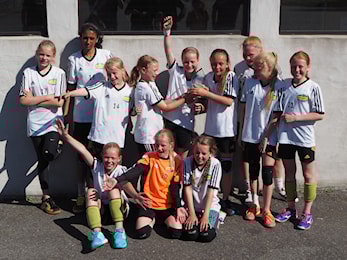 Gratulerer med en sterk andreplass til J-12 i Nesjar Cup 2016